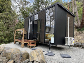 Cosy Dell by Tiny Away